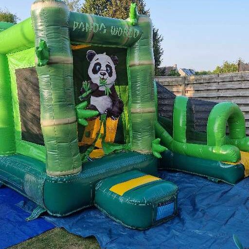 panda springkasteel
